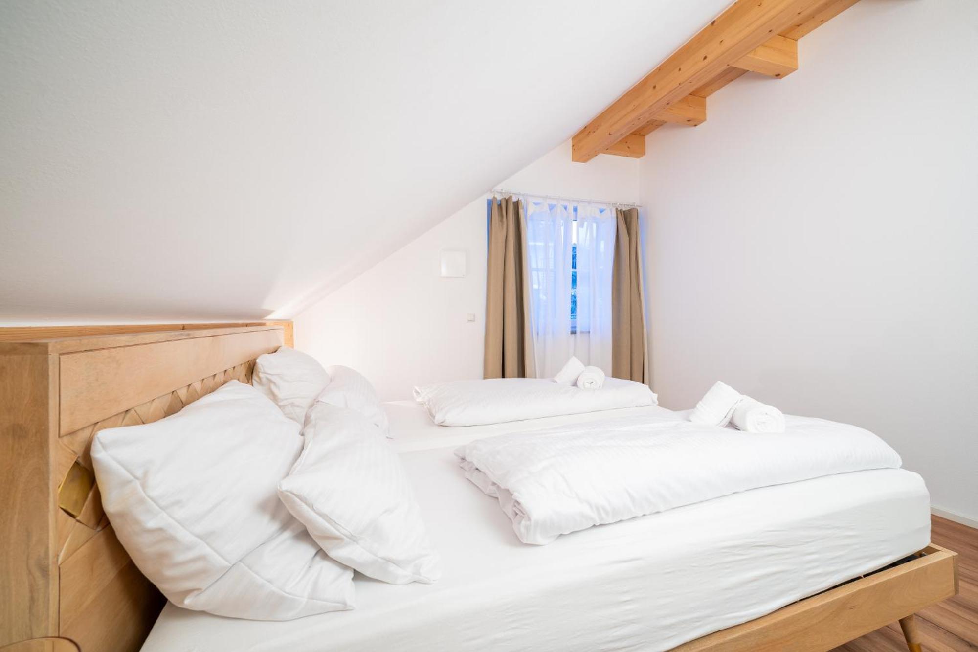 Liboria I Traumhafte Ferienwohnung In Aidling Am Riegsee Mit Atemberaubendem Blick Auf Die Majestaetische Zugspitze! Exterior photo